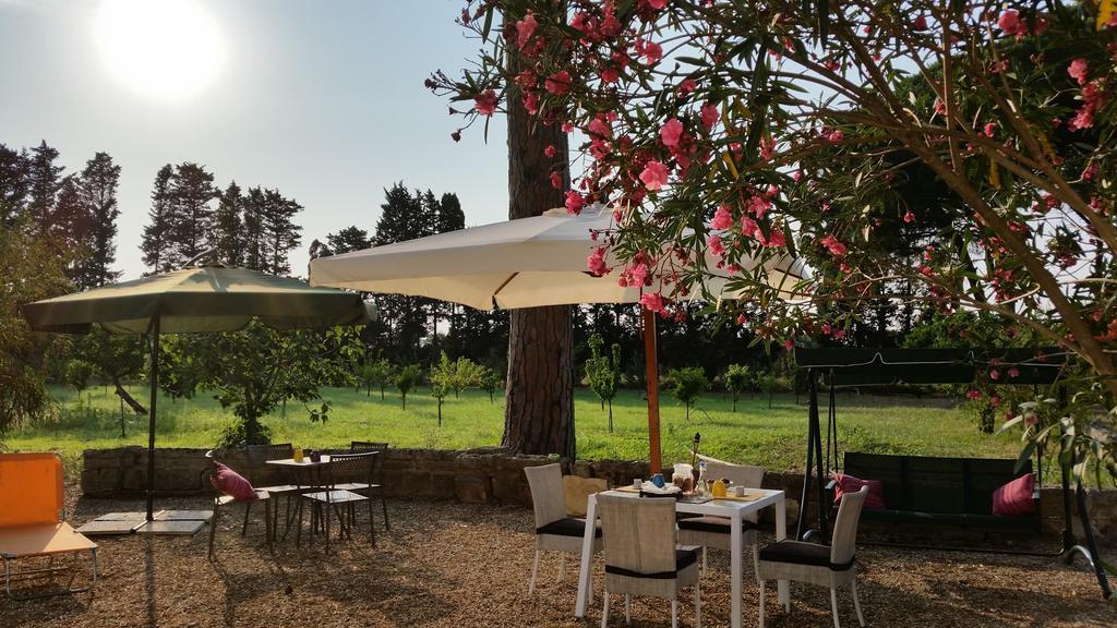 Agriturismo Occhineri 切萨雷奥港 外观 照片