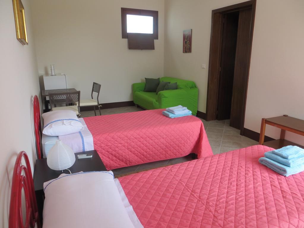 Agriturismo Occhineri 切萨雷奥港 客房 照片